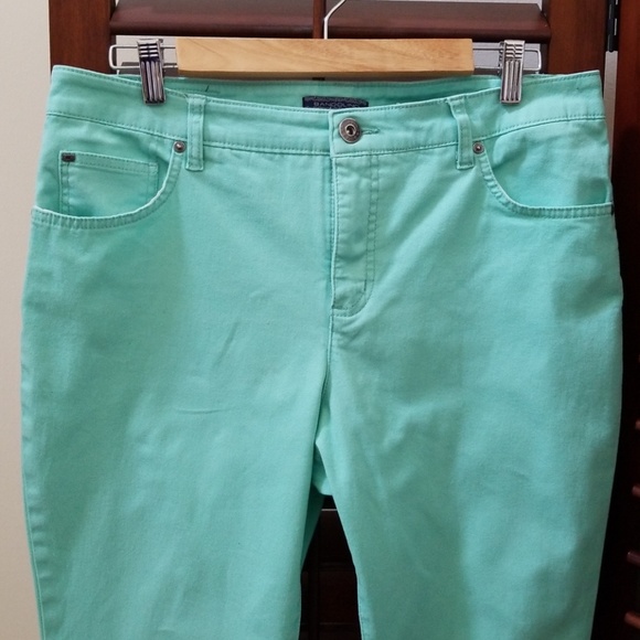 Capris - Picture 1 of 2